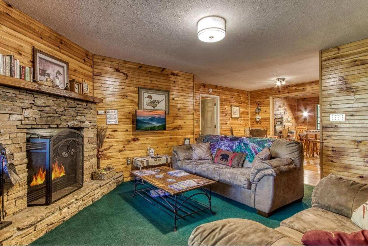 Sunset Ridge Cabin Pigeon Forge Extérieur photo