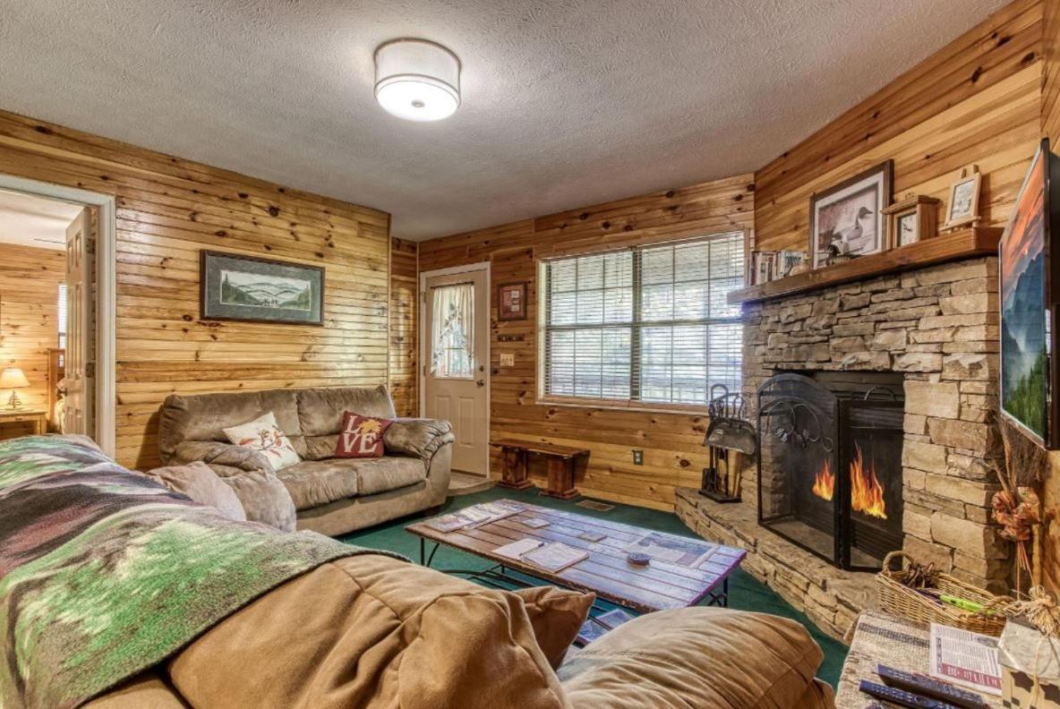 Sunset Ridge Cabin Pigeon Forge Extérieur photo